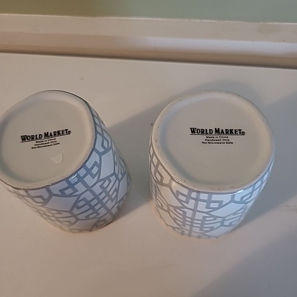 Pair of World Market Cups - Picture 4 of 4